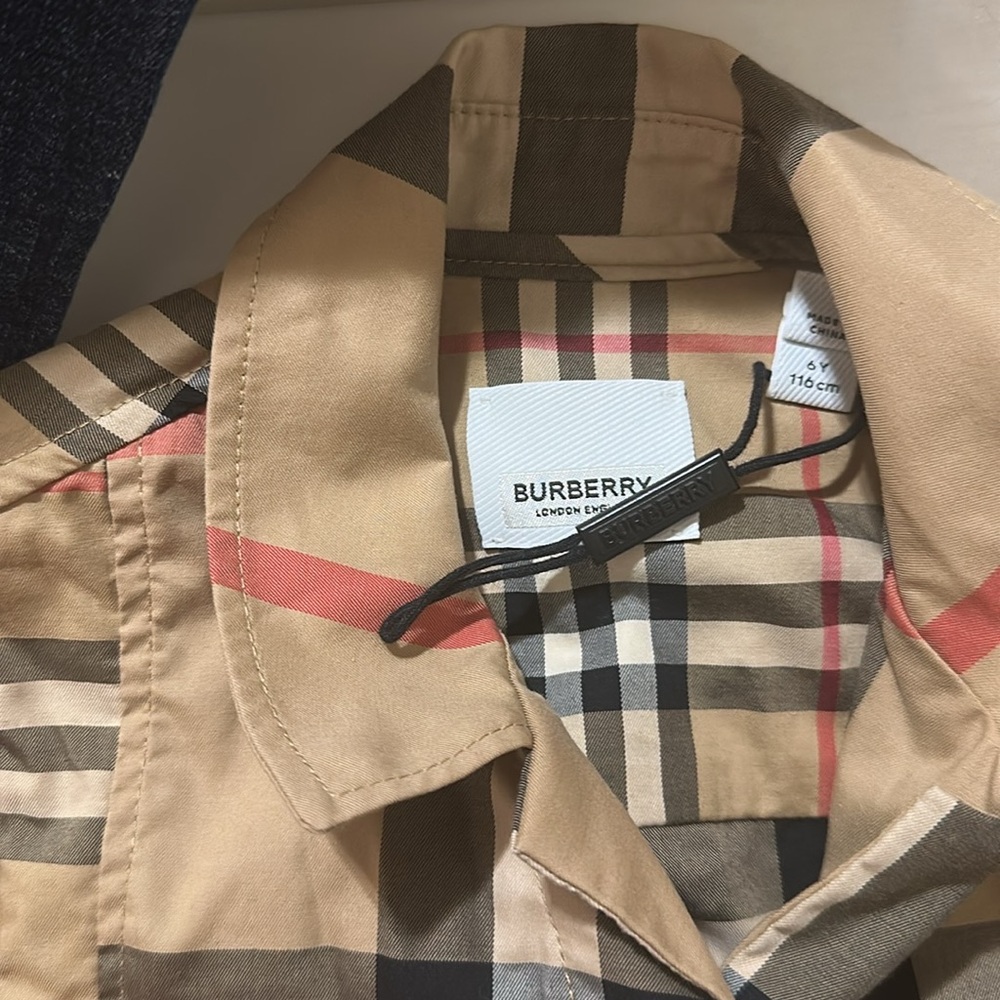 Burberry button down - Picture 3 of 3